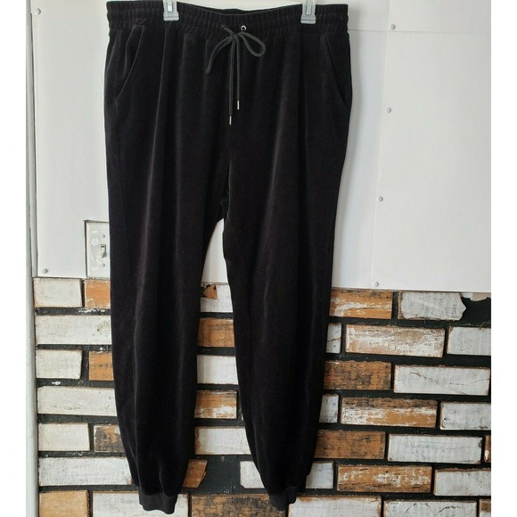 Forever21 Plus Womens Black Velour Joggers Banded Hems Cropped Size 2X - Picture 1 of 4